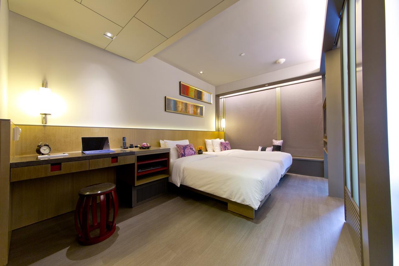 Wanchai 88 Hong Kong Exterior photo